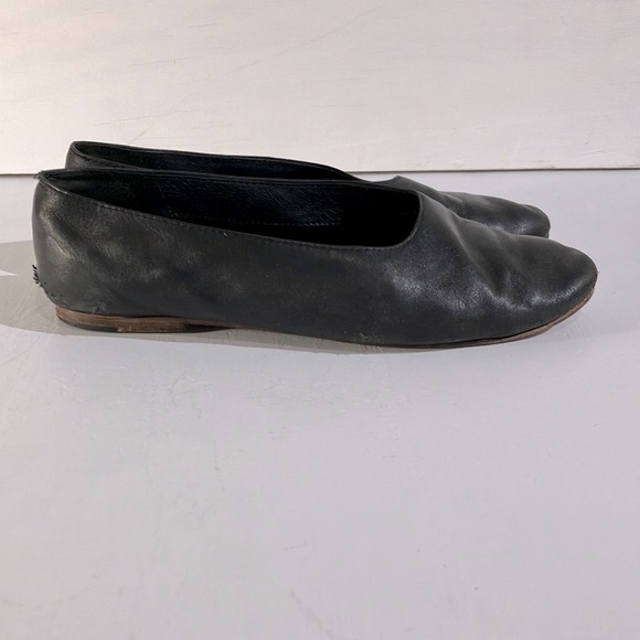 Vince 100% Leather Flats, size 6.5 - Picture 2 of 8